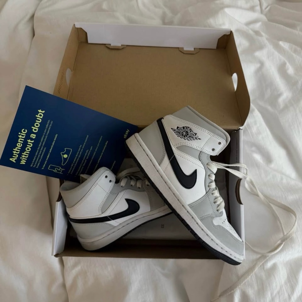 Nike Air Jordan 1 Mid Smoke Fog Grey Sneakers Women Size 6